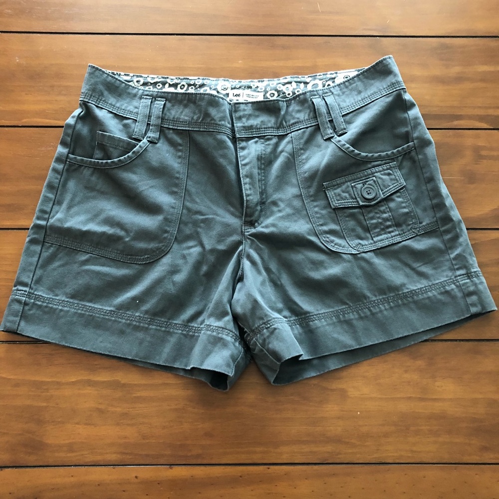 NWOT - Lee Cargo Shorts - Gray - Sz. 14